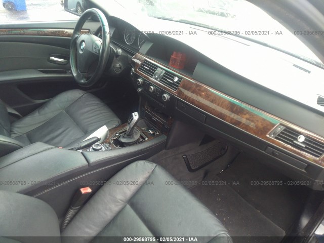 Photo 4 VIN: WBANU5C53AC126672 - BMW 5 