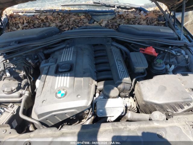 Photo 9 VIN: WBANU5C53AC460930 - BMW 528I 