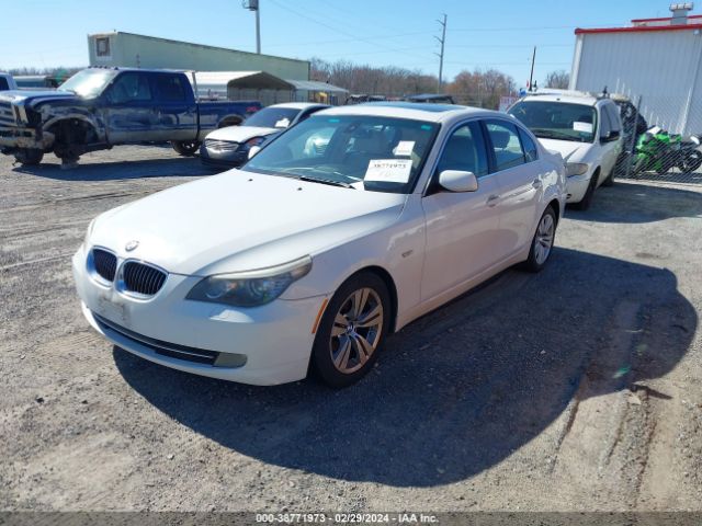 Photo 1 VIN: WBANU5C54AC124221 - BMW 528I 