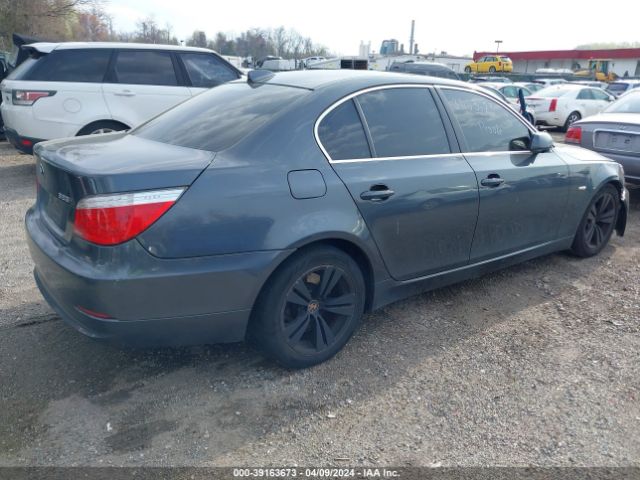 Photo 3 VIN: WBANU5C55AC126768 - BMW 528I 