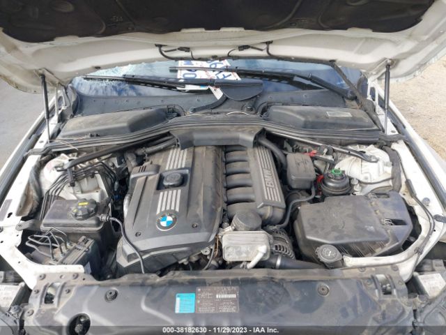 Photo 9 VIN: WBANU5C55AC365656 - BMW 5 SERIES 