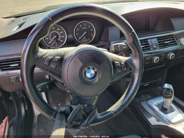 Photo 5 VIN: WBANU5C56AC129226 - BMW 528 