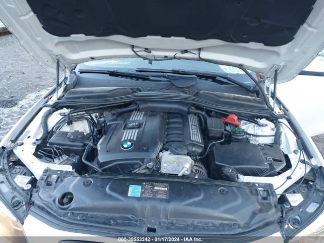 Photo 9 VIN: WBANU5C56AC460162 - BMW 528I 