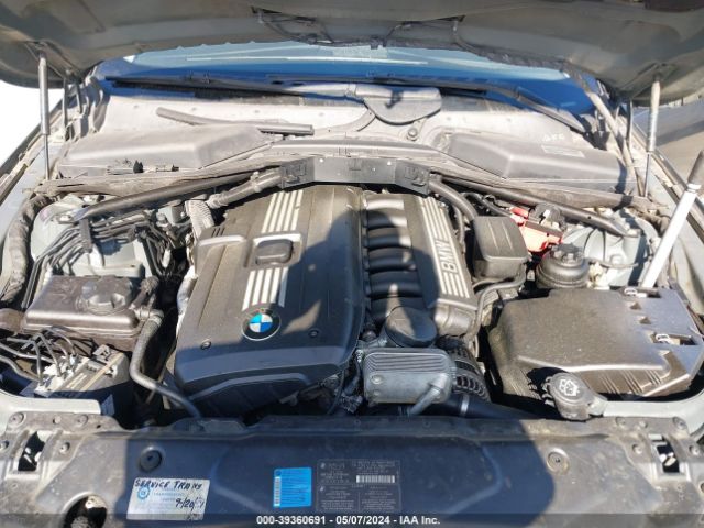 Photo 9 VIN: WBANU5C57AC124200 - BMW 528I 