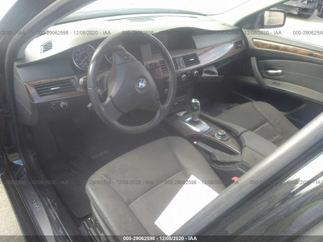 Photo 4 VIN: WBANU5C57AC129381 - BMW 5 