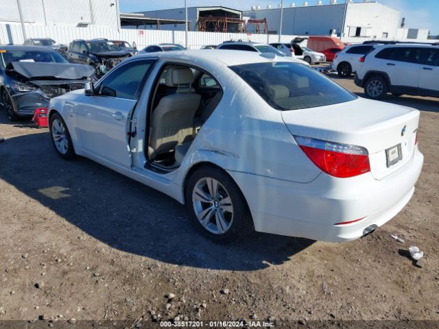 Photo 2 VIN: WBANU5C58AC364646 - BMW 528I 