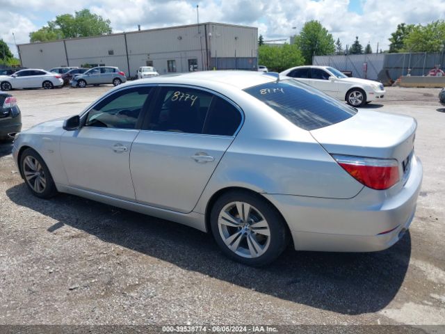 Photo 2 VIN: WBANU5C58AC441838 - BMW 528I 