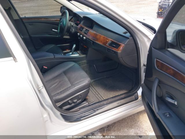 Photo 4 VIN: WBANU5C58AC441838 - BMW 528I 