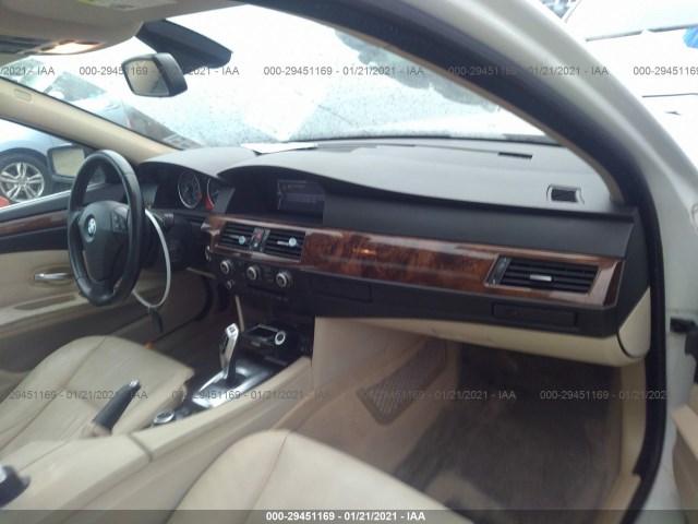 Photo 4 VIN: WBANU5C59AC129186 - BMW 5 SERIES 