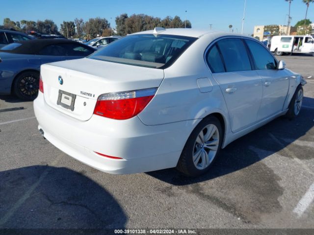 Photo 3 VIN: WBANU5C5XAC129200 - BMW 528I 