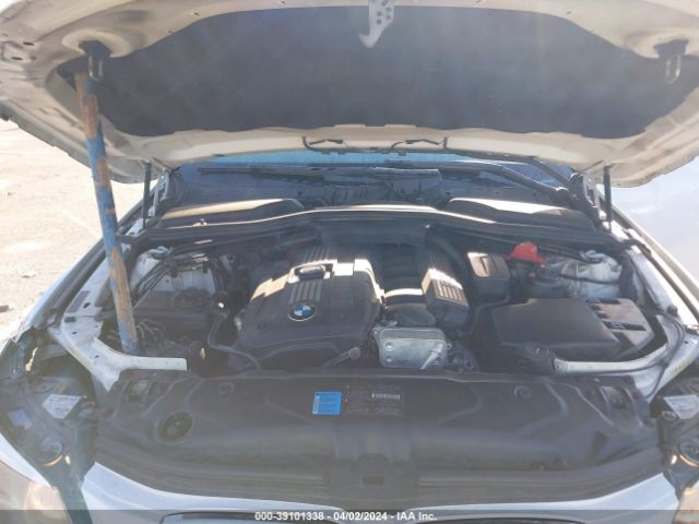 Photo 9 VIN: WBANU5C5XAC129200 - BMW 528I 