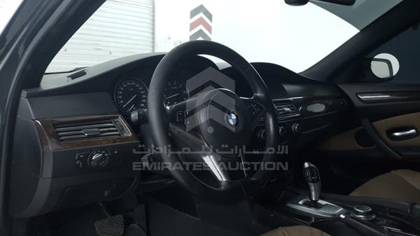 Photo 10 VIN: WBANU91018CT26586 - BMW 530 