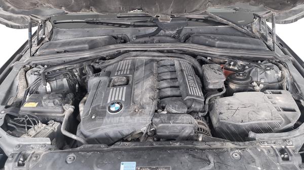 Photo 32 VIN: WBANU91018CT26586 - BMW 530 