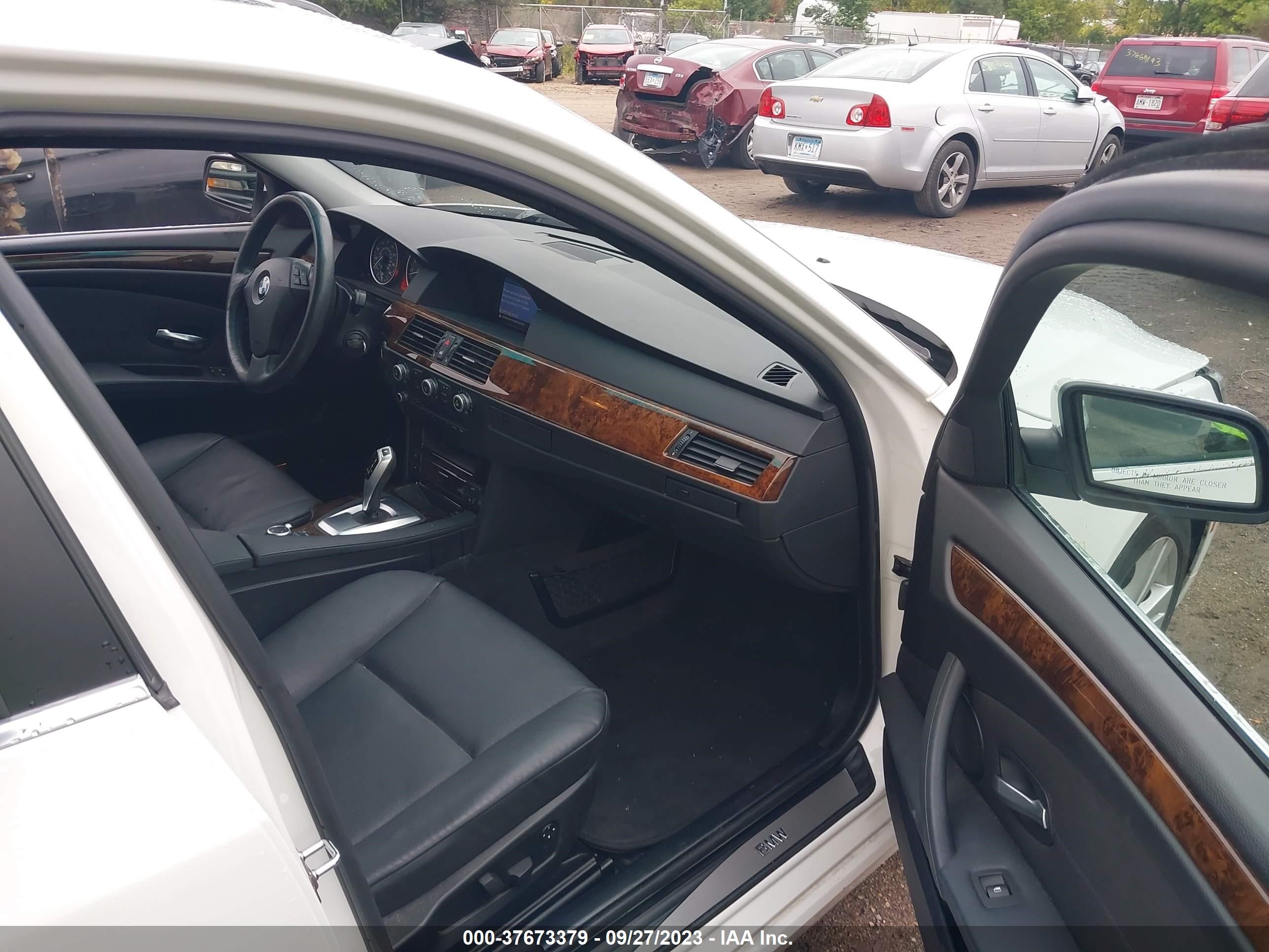 Photo 4 VIN: WBANV13509C155032 - BMW 5 SERIES 