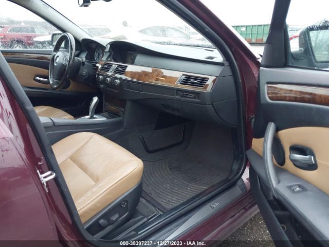 Photo 4 VIN: WBANV1C50AC157173 - BMW 528I 