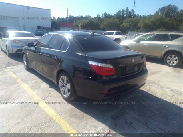 Photo 2 VIN: WBANV1C50AC388008 - BMW 5 