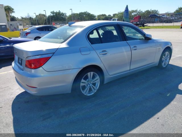 Photo 3 VIN: WBANV1C52AC445339 - BMW 528I 