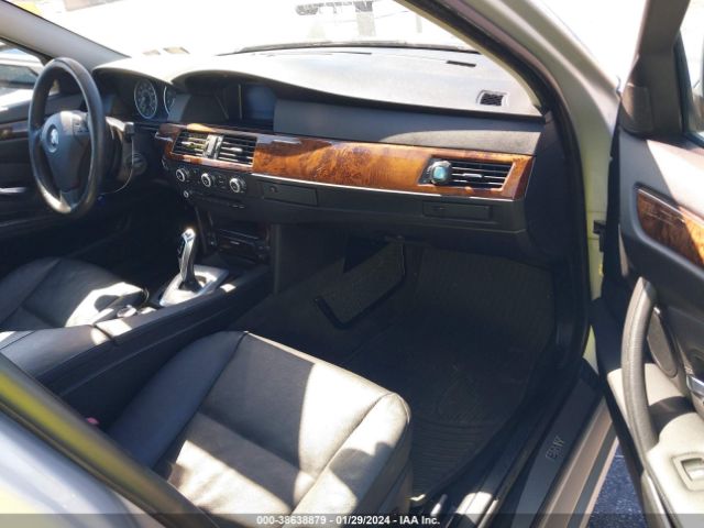 Photo 4 VIN: WBANV1C52AC445339 - BMW 528I 