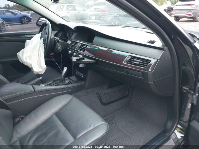 Photo 4 VIN: WBANV1C53AC389847 - BMW 5 SERIES 