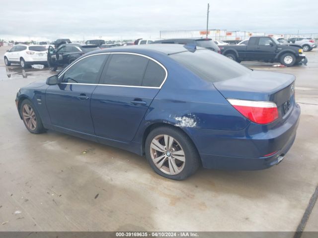 Photo 2 VIN: WBANV1C55AC445884 - BMW 528I 