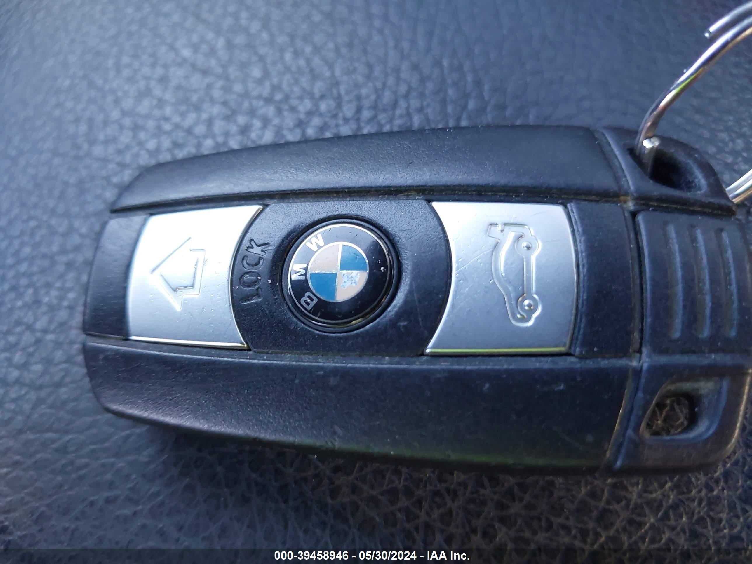 Photo 10 VIN: WBANV1C56AC444775 - BMW 5ER 