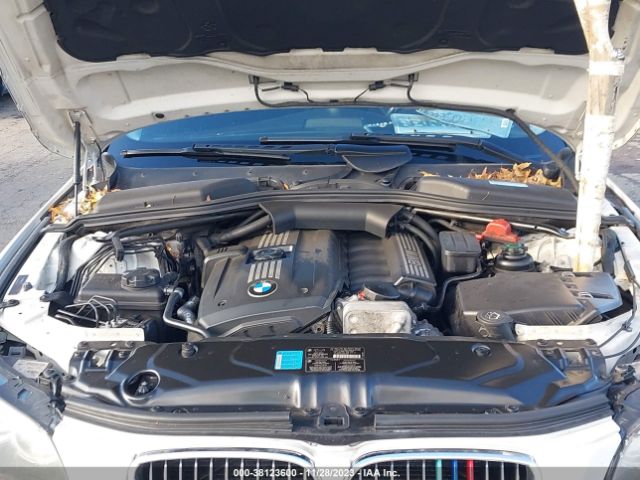 Photo 9 VIN: WBANV1C57AC157137 - BMW 528I 