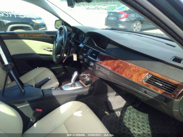 Photo 4 VIN: WBANV1C57AC445059 - BMW 5 