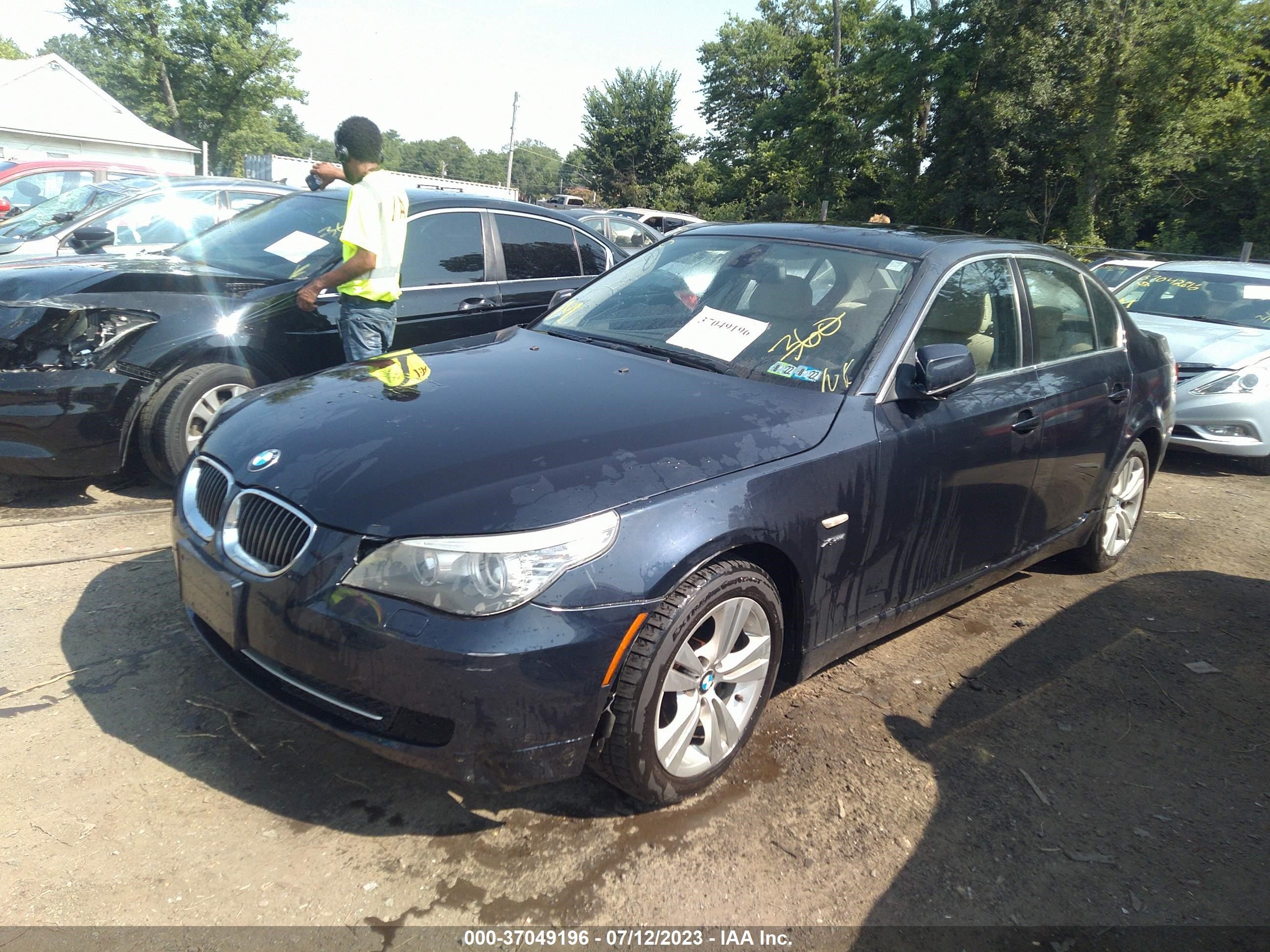 Photo 1 VIN: WBANV1C57AC445384 - BMW 5ER 