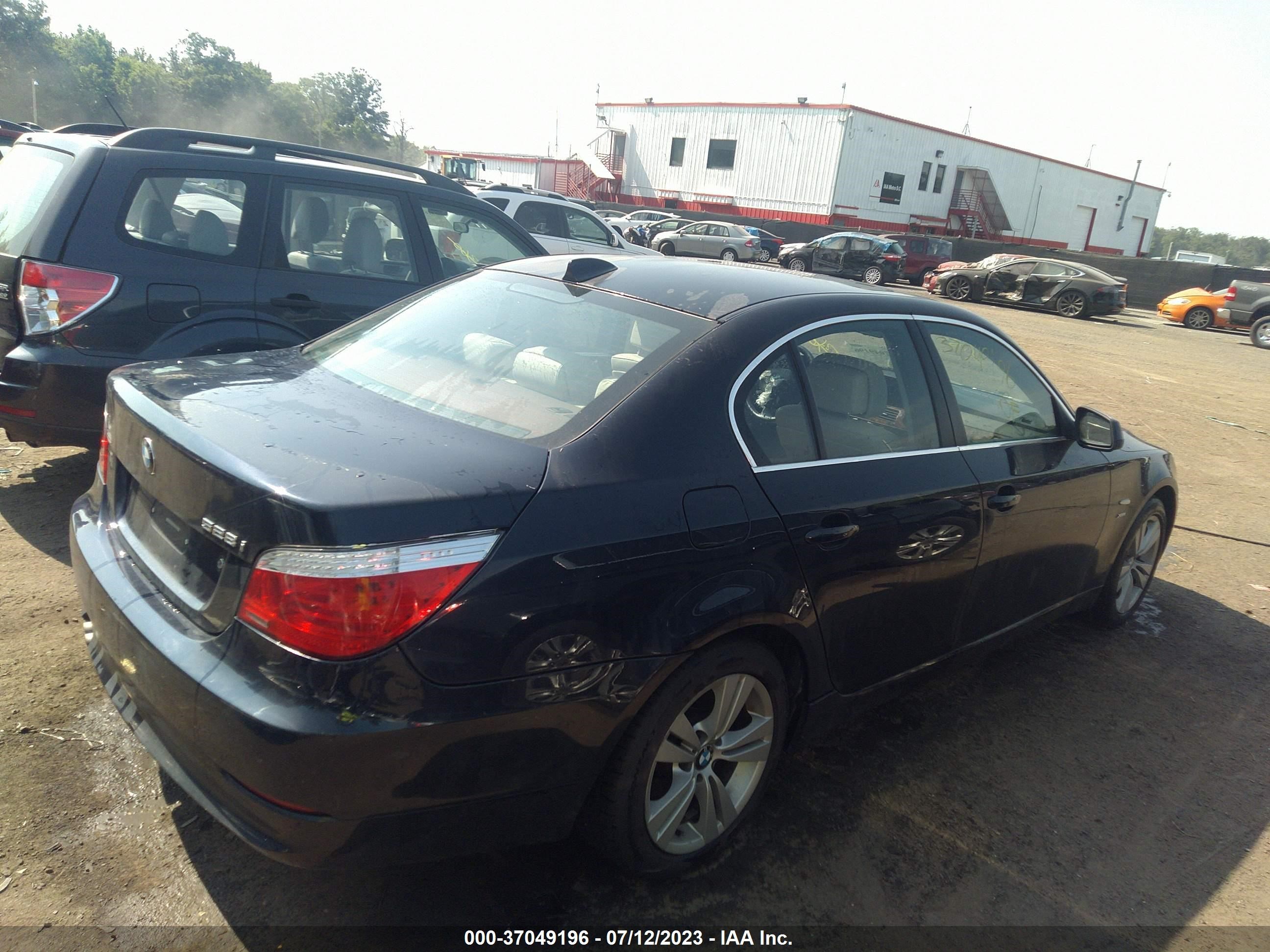 Photo 3 VIN: WBANV1C57AC445384 - BMW 5ER 