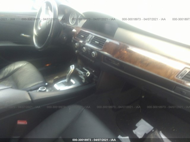 Photo 4 VIN: WBANV9C50AC138900 - BMW 5 