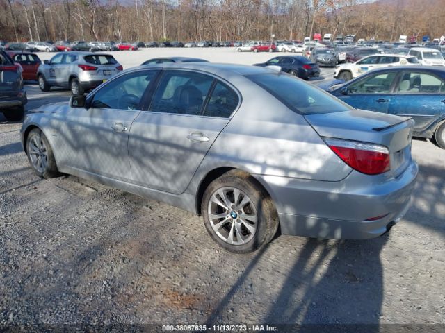 Photo 2 VIN: WBANV9C53AC136669 - BMW 535I 