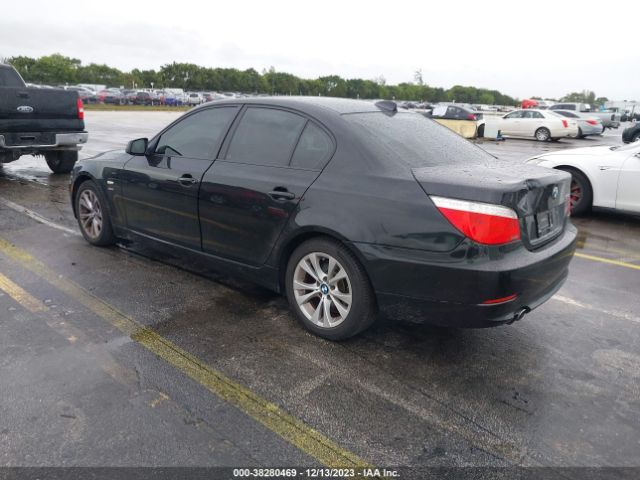 Photo 2 VIN: WBANV9C56AC139565 - BMW 535 