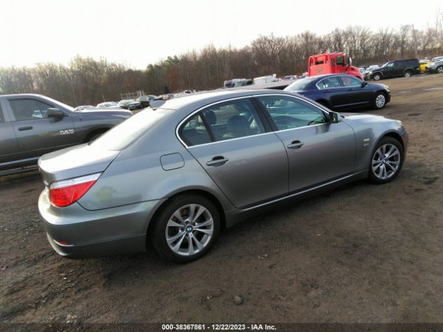 Photo 3 VIN: WBANV9C59AC137275 - BMW 535I 