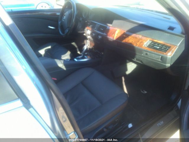 Photo 4 VIN: WBANV9C59AC138104 - BMW 5 