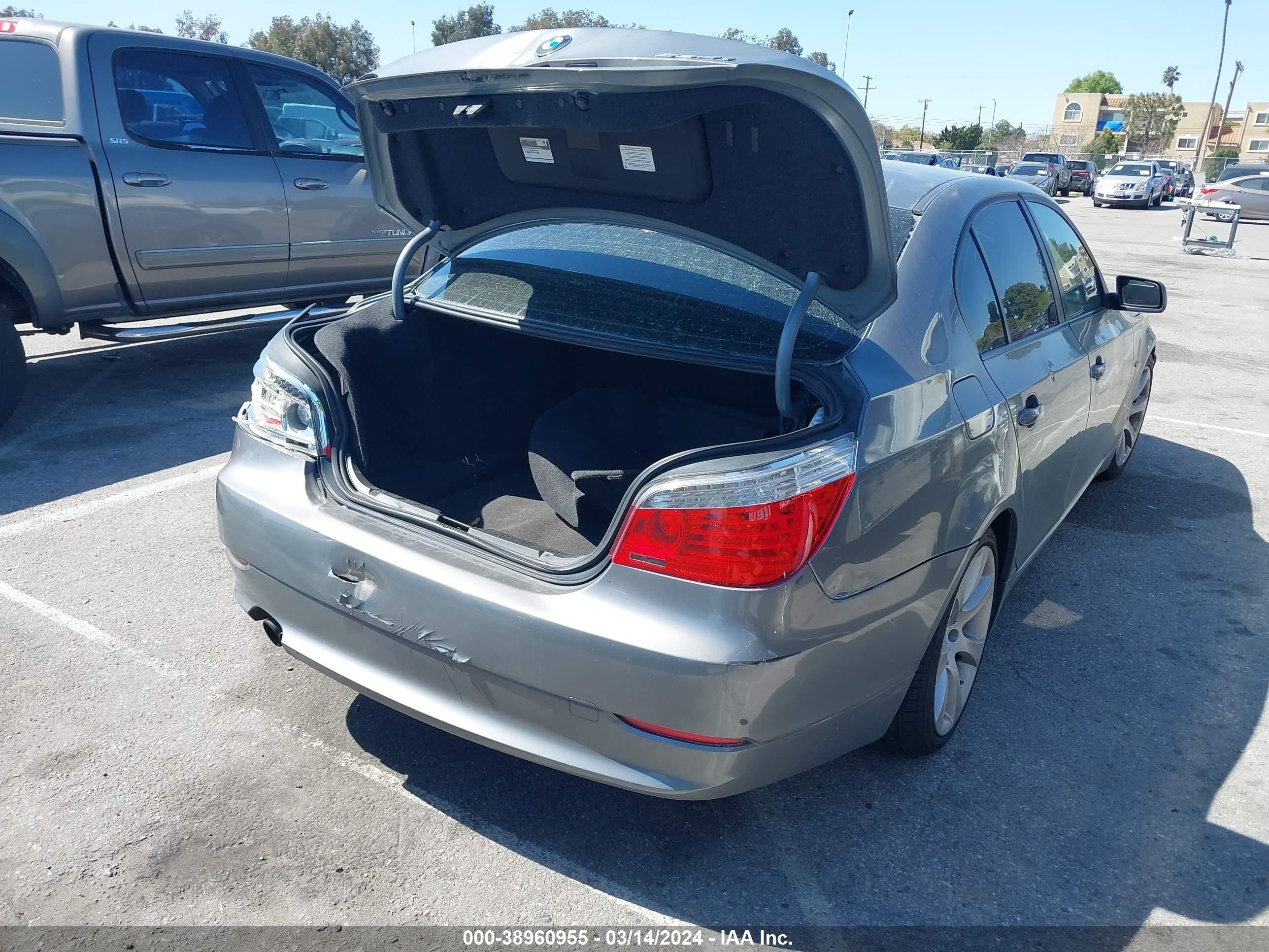 Photo 3 VIN: WBANW13528CN56500 - BMW 5ER 