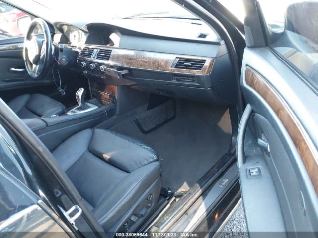 Photo 4 VIN: WBANW1C50AC168915 - BMW 535I 