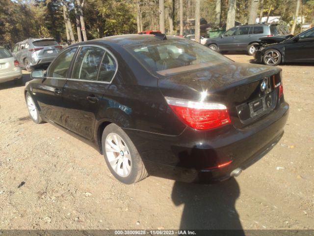 Photo 2 VIN: WBANW1C53AC165779 - BMW 535I 