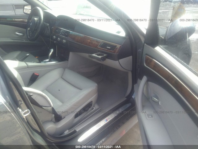 Photo 4 VIN: WBANW1C53AC166608 - BMW 5 