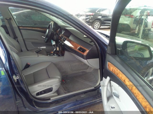 Photo 4 VIN: WBANW1C55AC168389 - BMW 5 