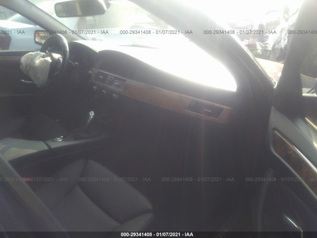 Photo 4 VIN: WBANW1C56AC165310 - BMW 5 