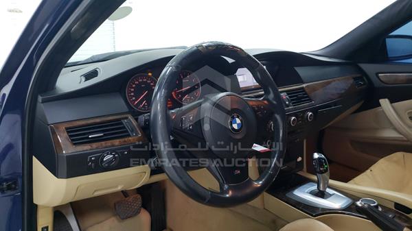 Photo 11 VIN: WBANW31008CS97203 - BMW 540I 