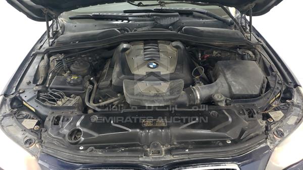 Photo 33 VIN: WBANW31008CS97203 - BMW 540I 