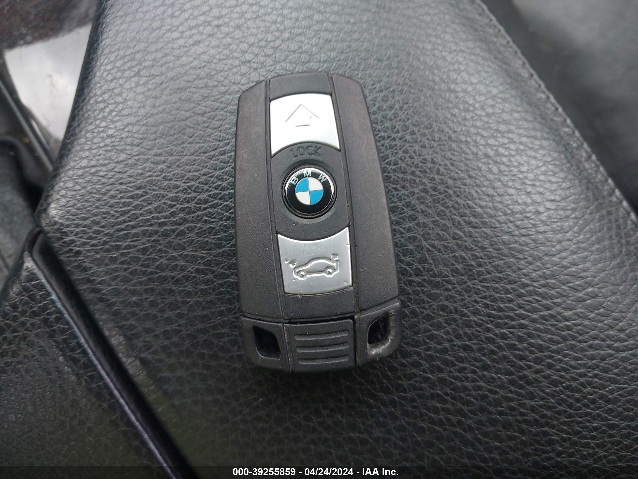 Photo 10 VIN: WBANW53508CT48669 - BMW 5ER 