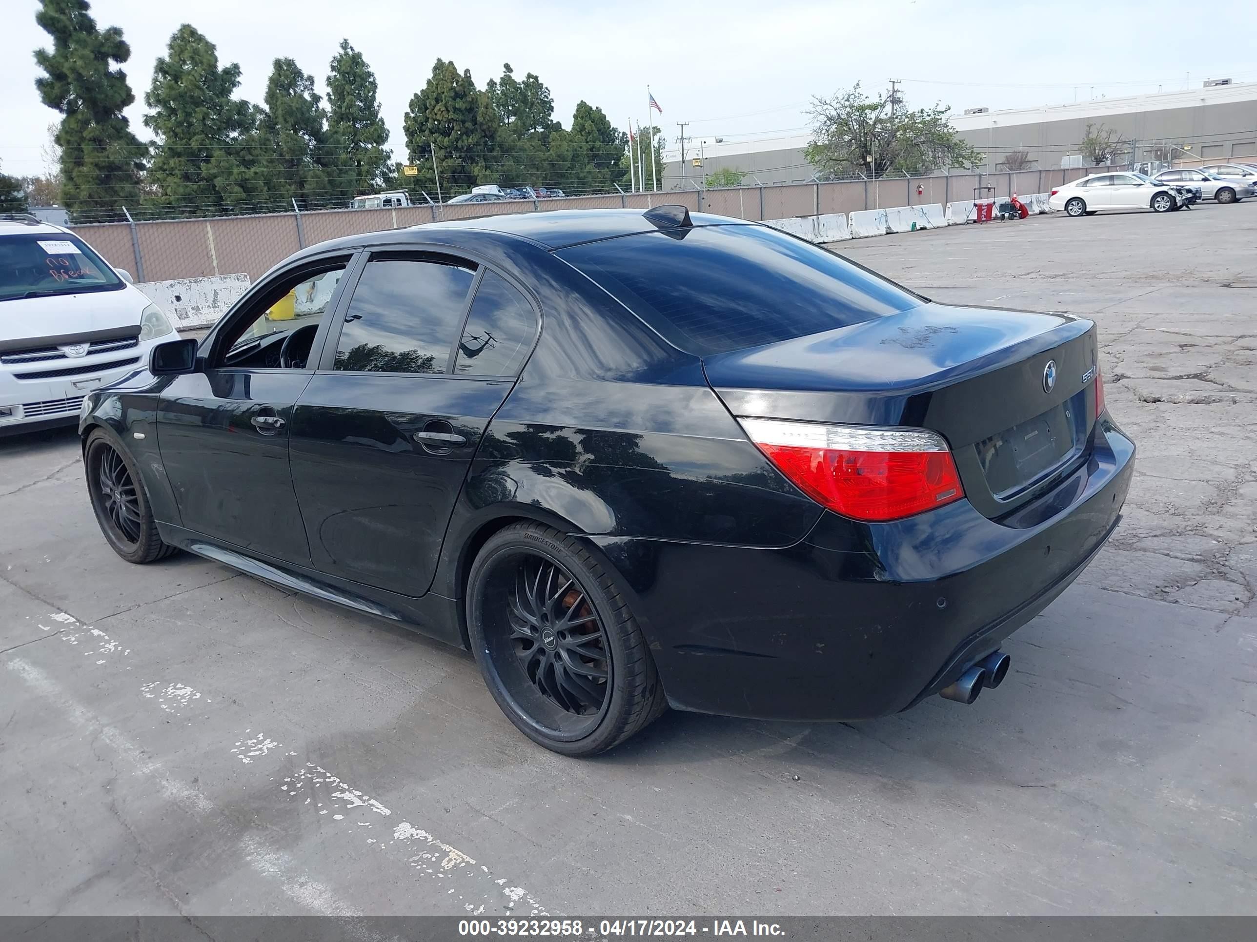 Photo 2 VIN: WBANW53568CT55187 - BMW 5ER 