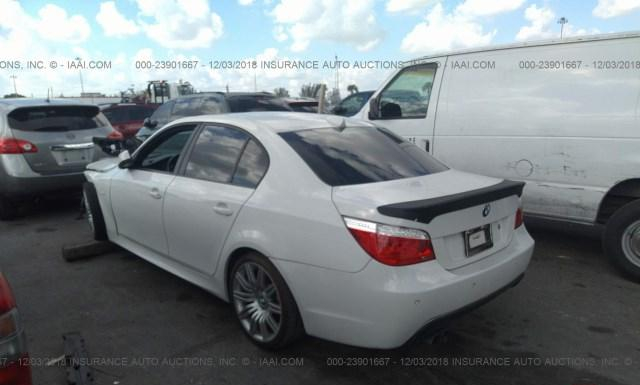 Photo 2 VIN: WBANW5C5XACT57126 - BMW 550 