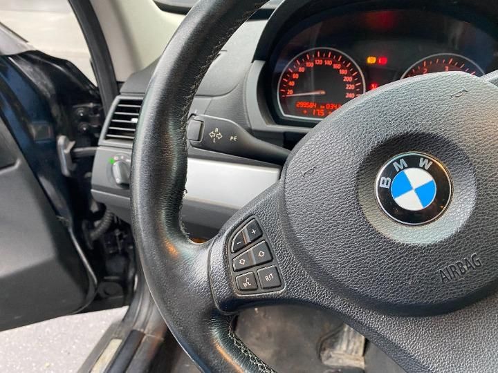 Photo 16 VIN: WBAPE11000WJ66940 - BMW X3 SUV 