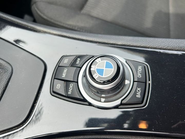 Photo 12 VIN: WBAPG31050E186113 - BMW 3-SERIE 