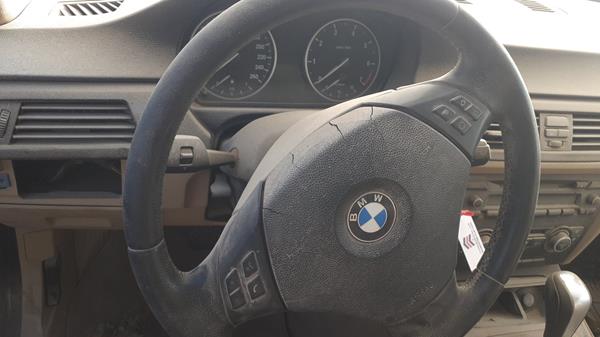 Photo 10 VIN: WBAPG5106AA588131 - BMW 320I 