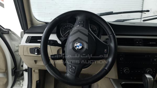 Photo 10 VIN: WBAPG5109CF058144 - BMW 320I 