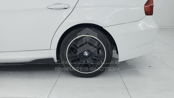 Photo 26 VIN: WBAPG5109CF058144 - BMW 320I 